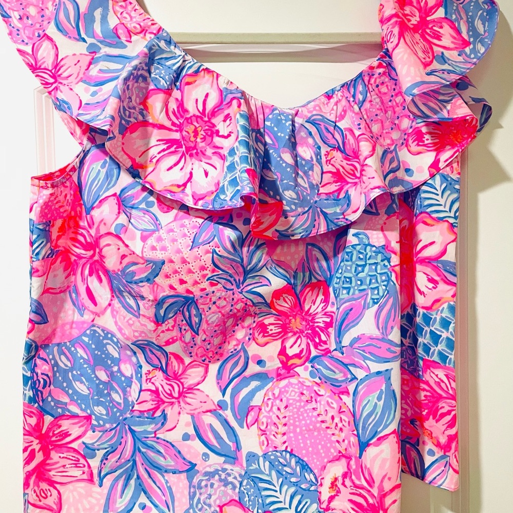 NWOT XL Lilly Pulitzer Ruffled Top